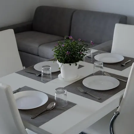 Apartament Domus - Lucrezio - Bari