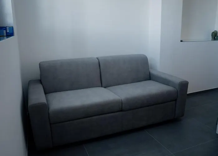 Domus - Lucrezio - *